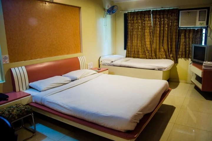 Ширди: Saibaba International Hotel