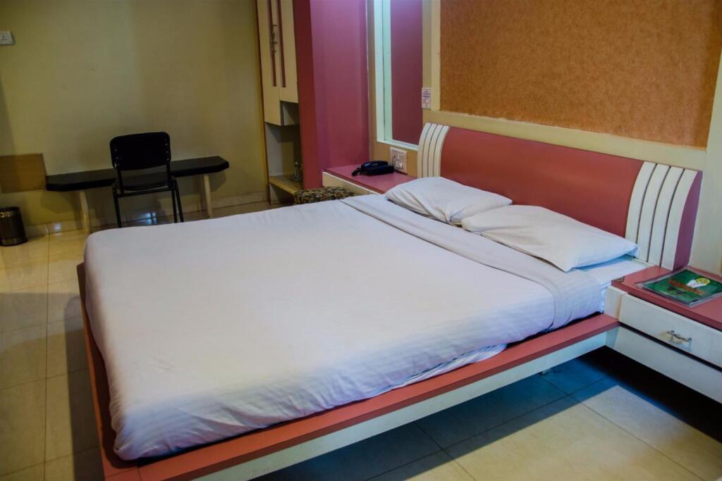 Ширди: Saibaba International Hotel