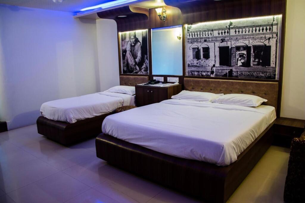 Ширди: Saibaba International Hotel