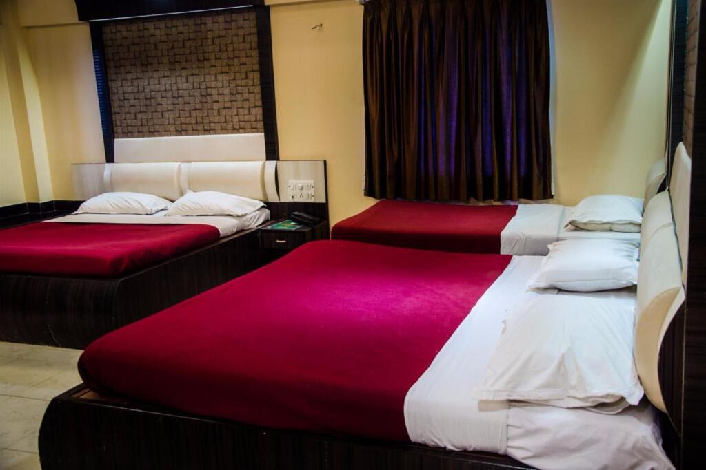 Ширди: Saibaba International Hotel