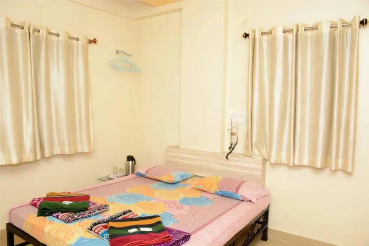Ширди: Hotel Sai Snehal