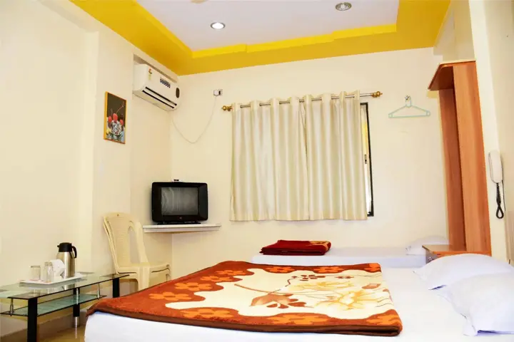 Ширди: Hotel Sai Snehal