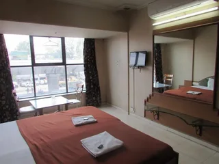 Нашик: Dwarka Hotel