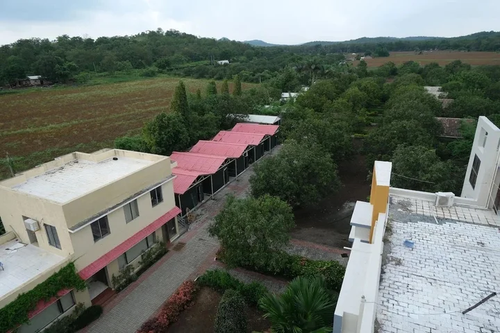 Сазан: Sukh Sagar Gir Resort