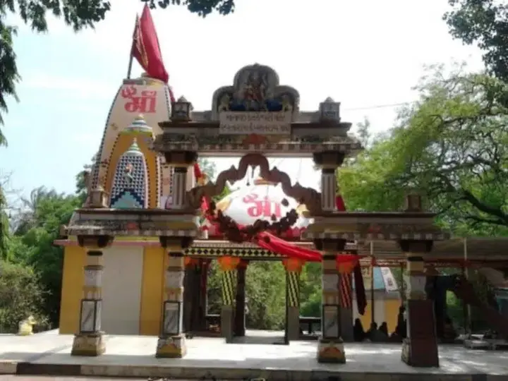 Сазан: Sukh Sagar Gir Resort