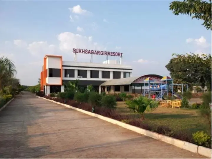 Сазан: Sukh Sagar Gir Resort