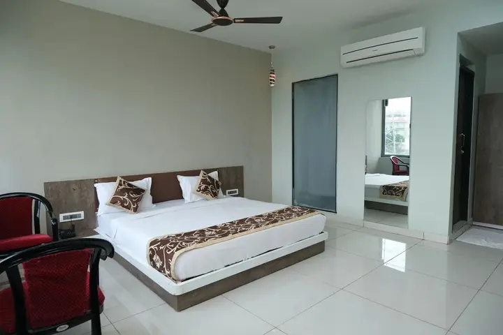 Сазан: Sukh Sagar Gir Resort
