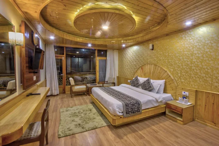 Манали: Snow Peak Homes Manali