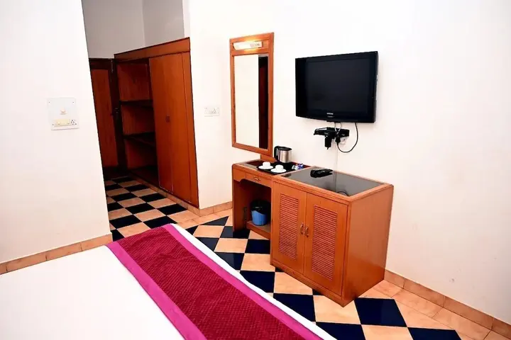Казаули: Hotel Hemkunth