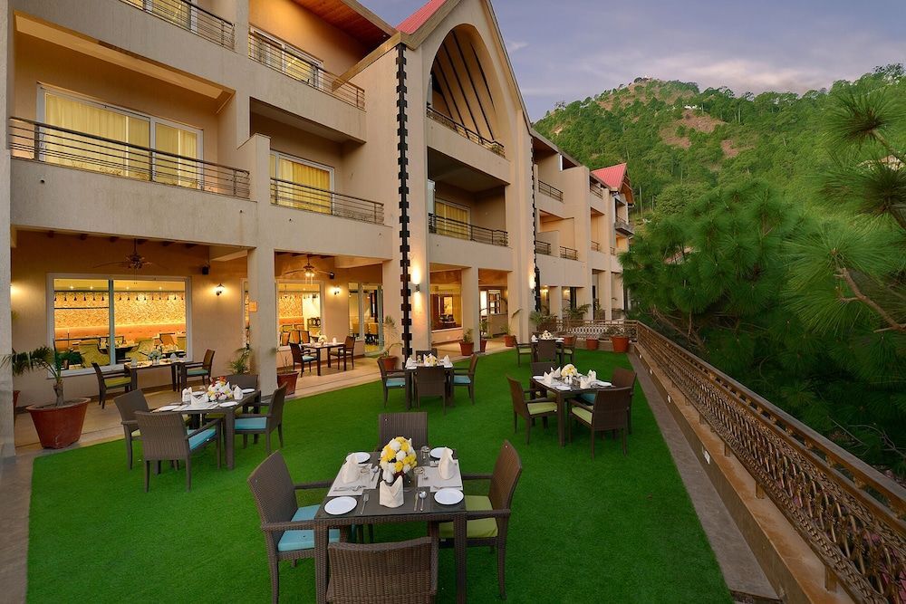 Казаули: Glenview Resort Kasauli; a member of Radisson Individuals