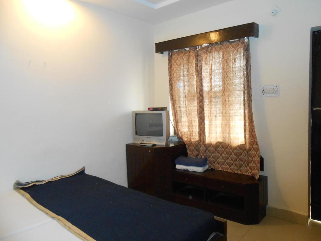 Hotel Kamal ( Nearest to Taj Mahal ) — фото 1