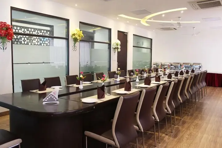 Агра: Hotel Madhushrie