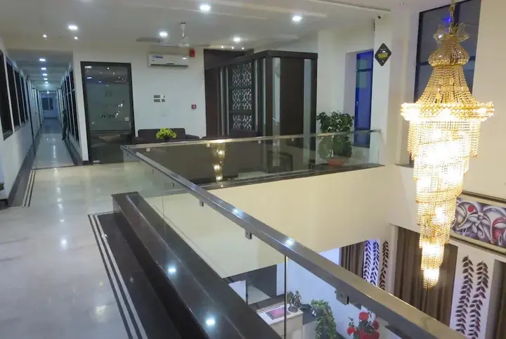Агра: Hotel Madhushrie