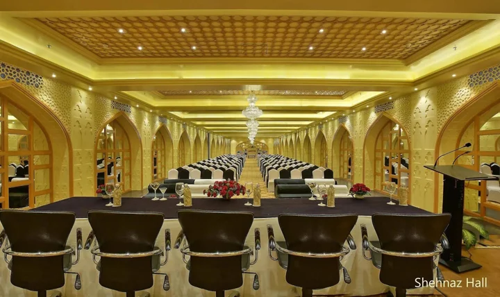 Агра: Hotel Clarks Shiraz