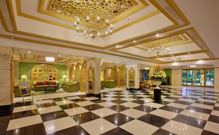 Агра: Hotel Clarks Shiraz