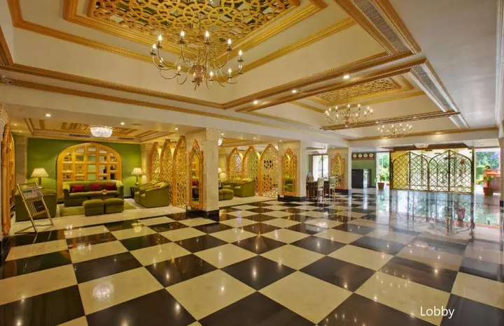 Агра: Hotel Clarks Shiraz