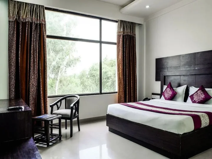 Агра: Madhu Resorts