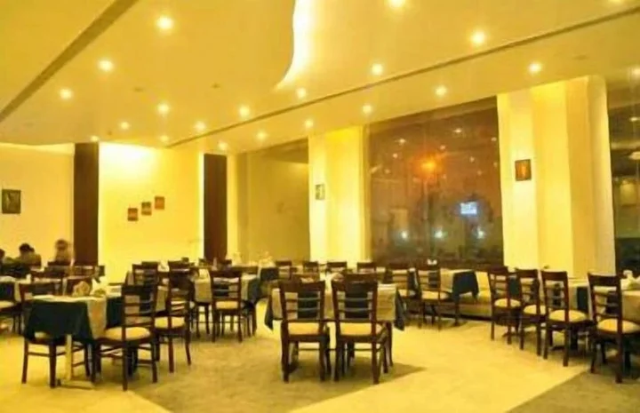 Агра: Madhu Resorts