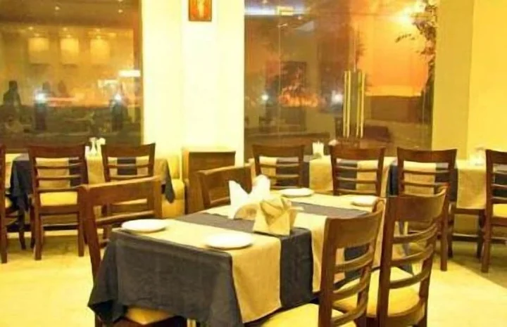Агра: Madhu Resorts