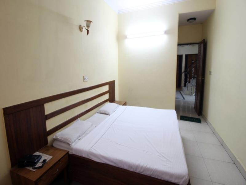 Нью-Дели: Hotel Prince International