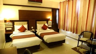Кота: The Wallflower Hotel