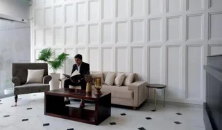 Кота: The Wallflower Hotel