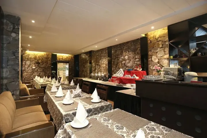 Амритсар: OYO 9736 Hotel Downtown Suites