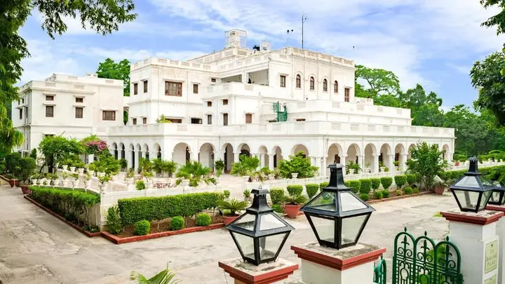 Патьяла: Neemrana's Baradari Palace