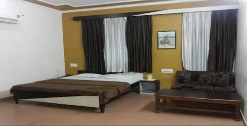 Беавар: Hotel Jyoti Paradise