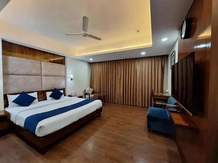Бхопал: L N Hotels and Resorts