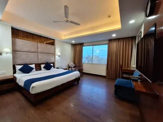 Бхопал: L N Hotels and Resorts