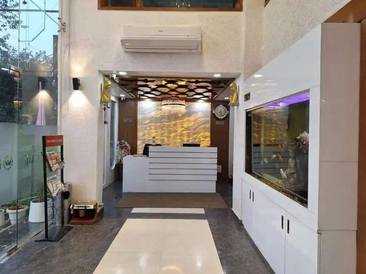 Бхопал: L N Hotels and Resorts