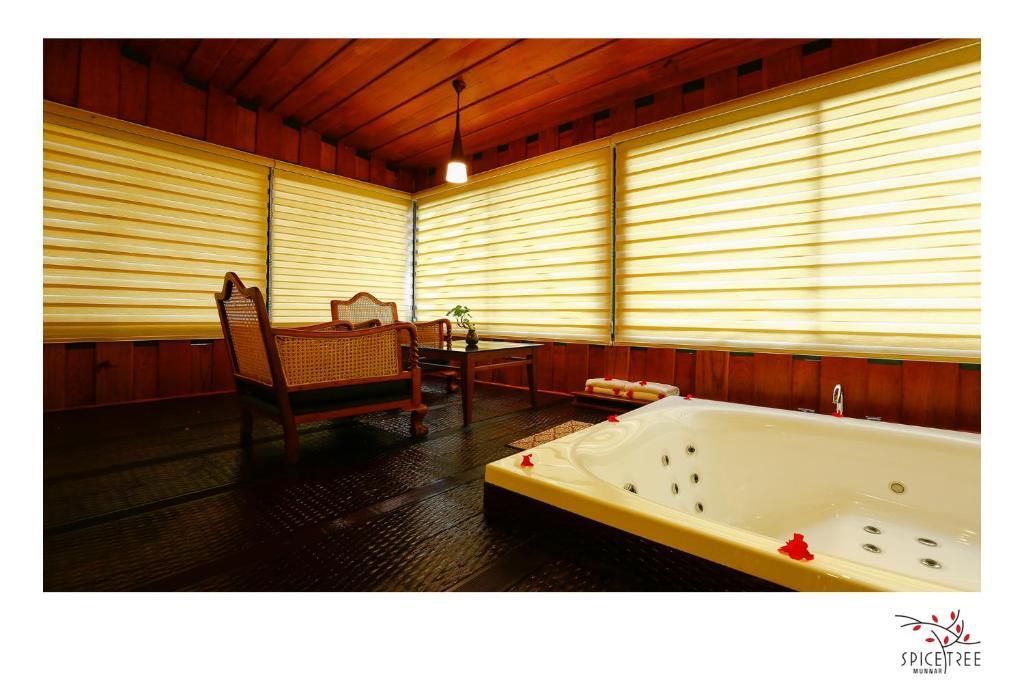 Муннар: Spicetree Munnar