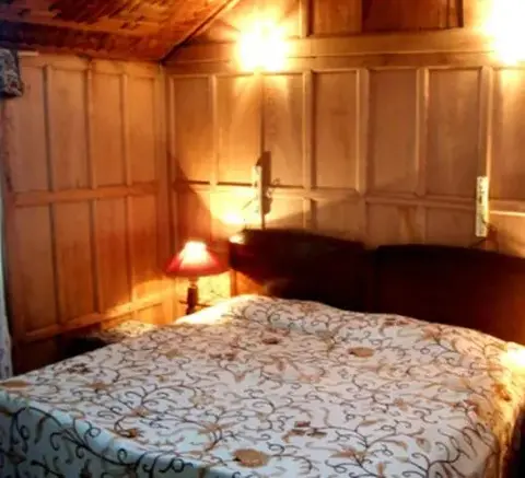 Шринагар: New Lucky Kashmir Houseboats