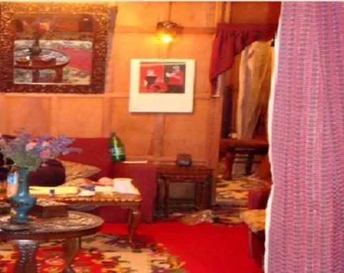 Шринагар: New Lucky Kashmir Houseboats