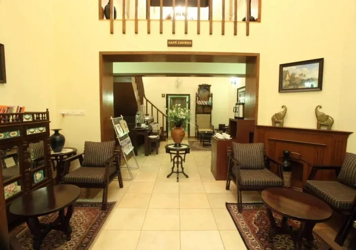 Гора Абу: The Colonial Manek Manor