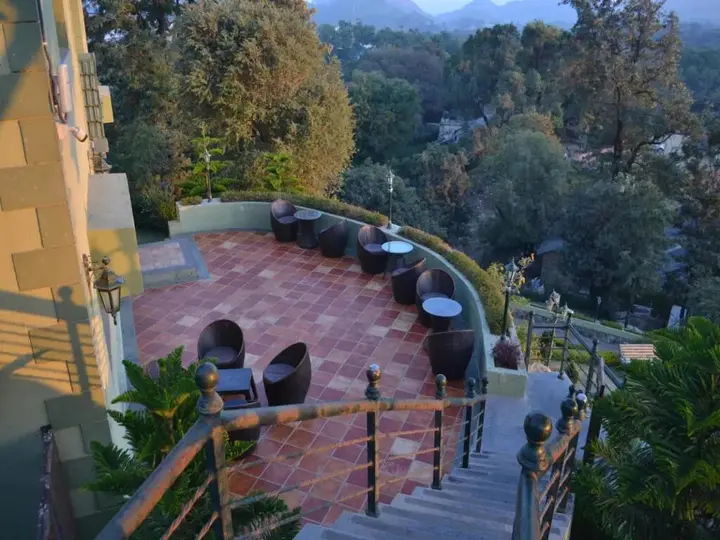 Гора Абу: The Colonial Manek Manor