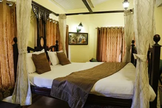Гора Абу: The Colonial Manek Manor
