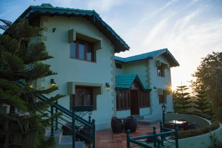 Гора Абу: The Colonial Manek Manor