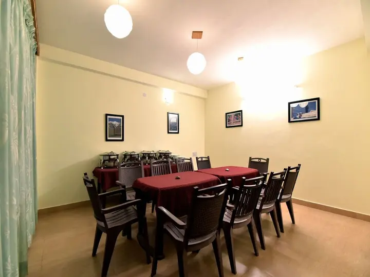Манали: The Manali Lodge