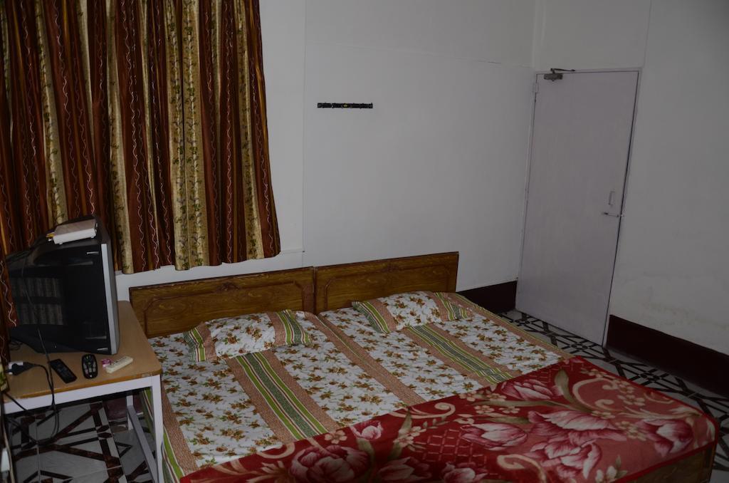 Колката: Kim Lawn Guest House
