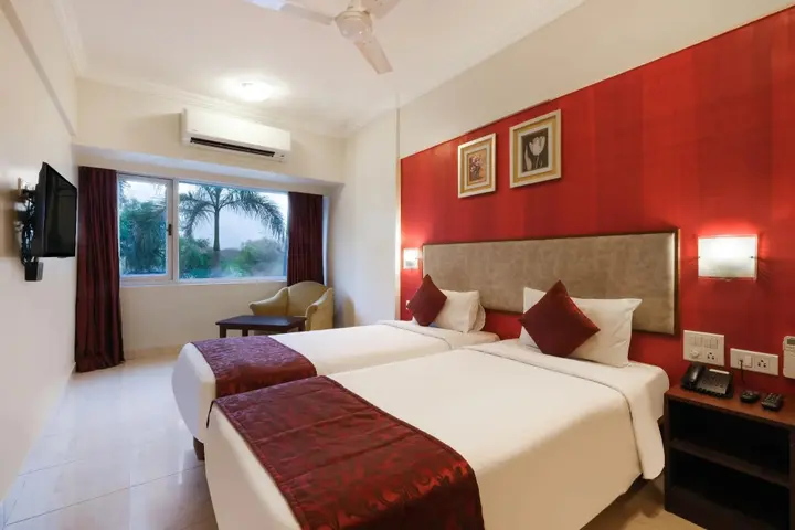 Пимпри-Чинчвад: 7 Apple Hotel Pimpri Pune