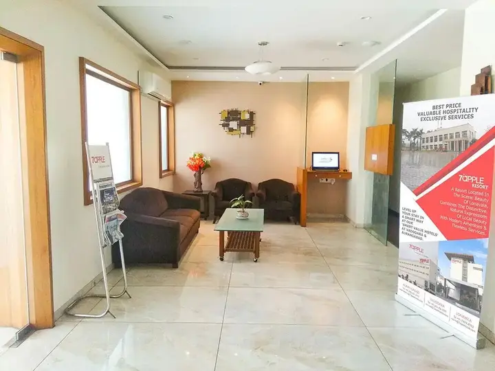 Пимпри-Чинчвад: 7 Apple Hotel Pimpri Pune
