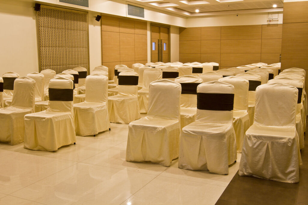 Пимпри-Чинчвад: 7 Apple Hotel Pimpri Pune