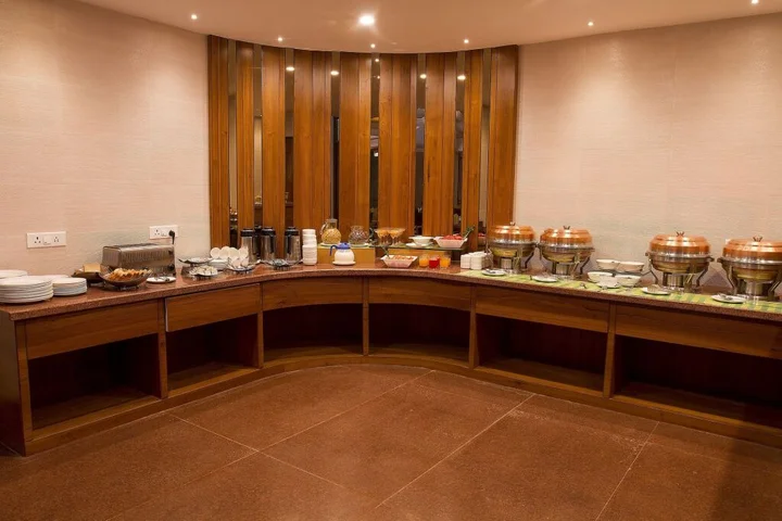 Пимпри-Чинчвад: 7 Apple Hotel Pimpri Pune