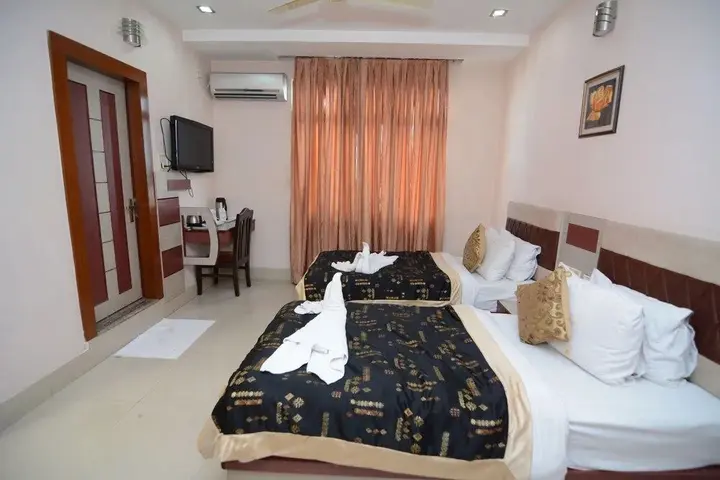 Тинсукия: Hotel Royal Highness
