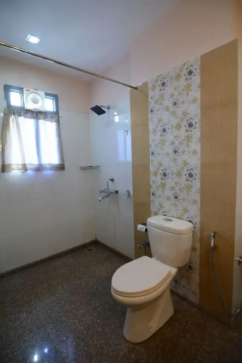 Тинсукия: Hotel Royal Highness