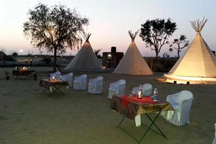 Биканер: Umaid Safaris & Desert Lodge