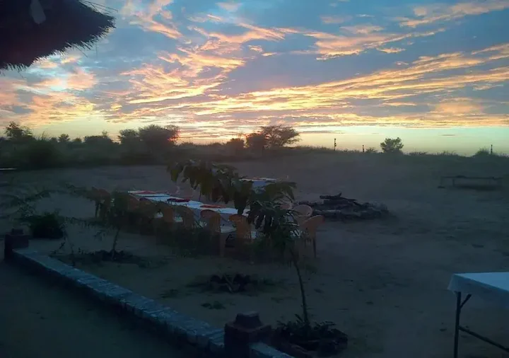 Биканер: Umaid Safaris & Desert Lodge