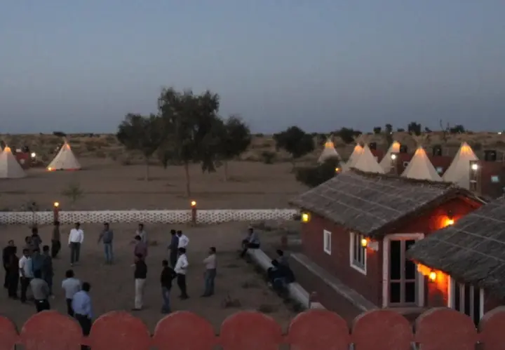 Биканер: Umaid Safaris & Desert Lodge